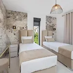 6 Bedroom Stunning In Hébergement de vacances Podglavica