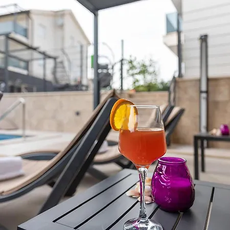 6 Bedroom Stunning In * Podglavica