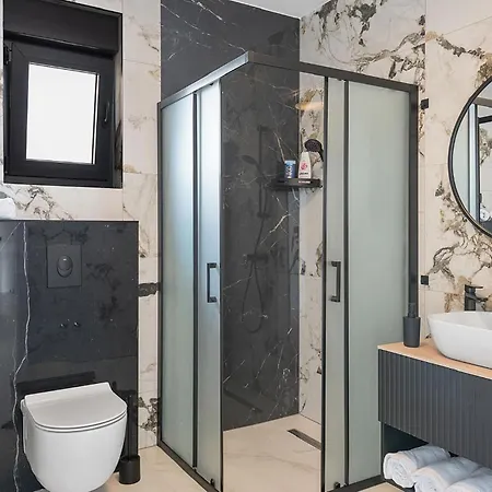 6 Bedroom Stunning In * Podglavica