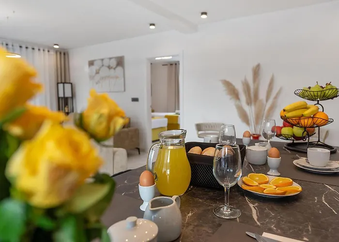 6 Bedroom Stunning In