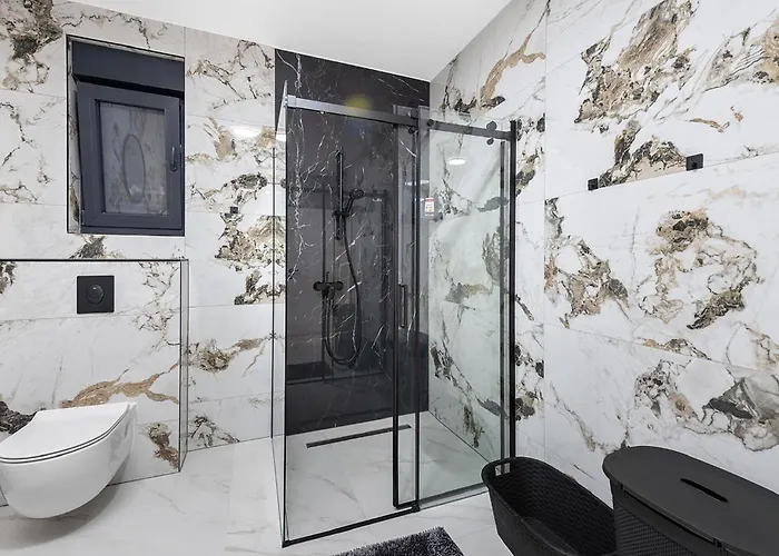 6 Bedroom Stunning In בית נופש